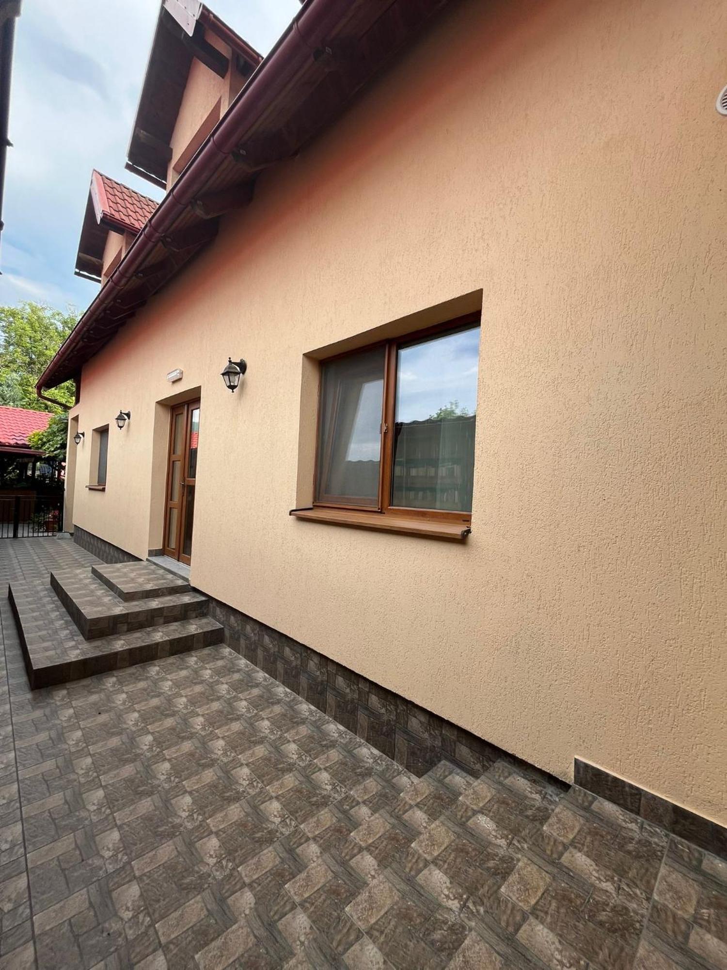 Отель Kilometru108 Leordina Экстерьер фото